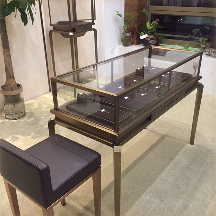 不銹鋼珠寶展柜的常見(jiàn)類(lèi)型