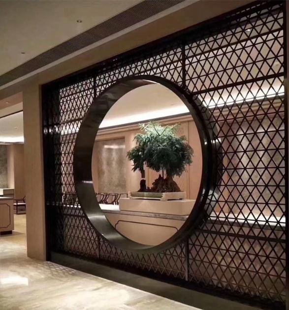 酒店餐廳的不銹鋼屏風(fēng)該怎么選？
