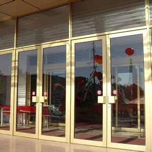 不銹鋼玻璃地彈門(mén)
