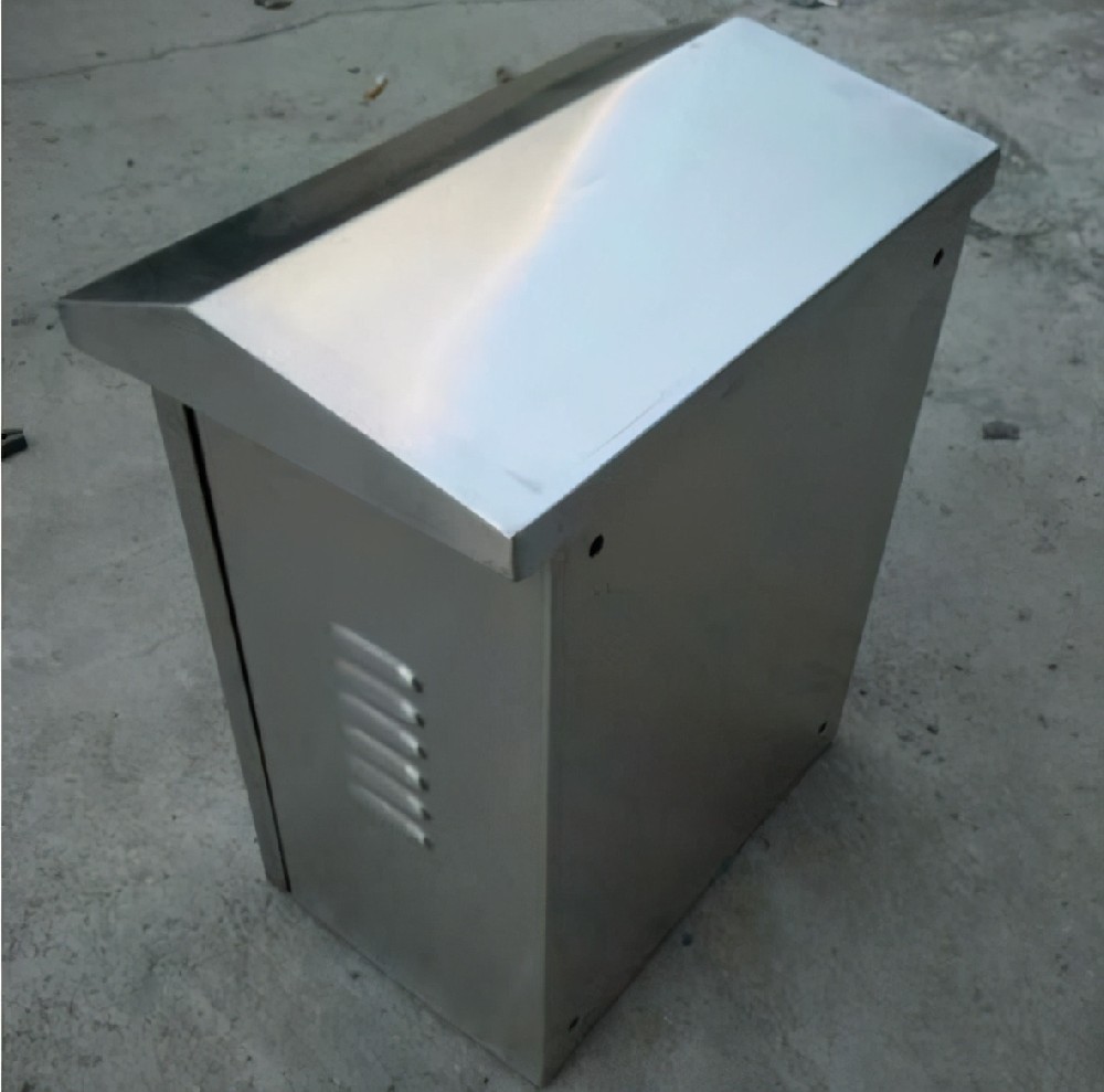 不銹鋼機箱機柜加工制作時(shí)需要注意哪些？